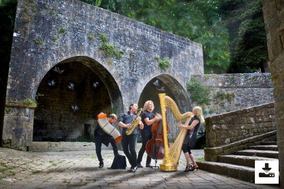 Press Picture Quadro Nuevo Programme ‚‚Wonder World Music‘‘ (Quadro Nuevo as Quartett with Evelyn Huber on harp)